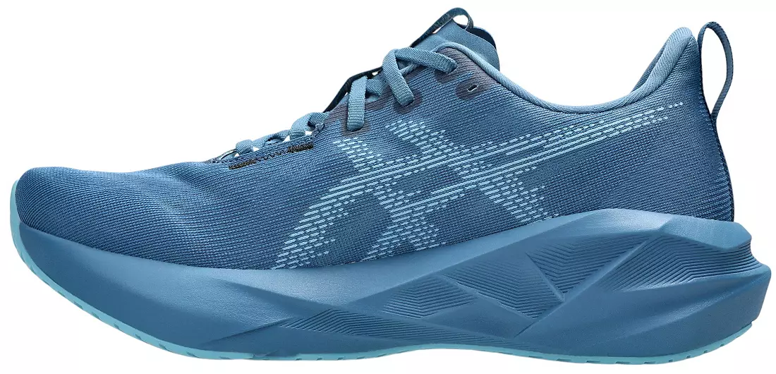 Men's Novablast 5 - Image 4