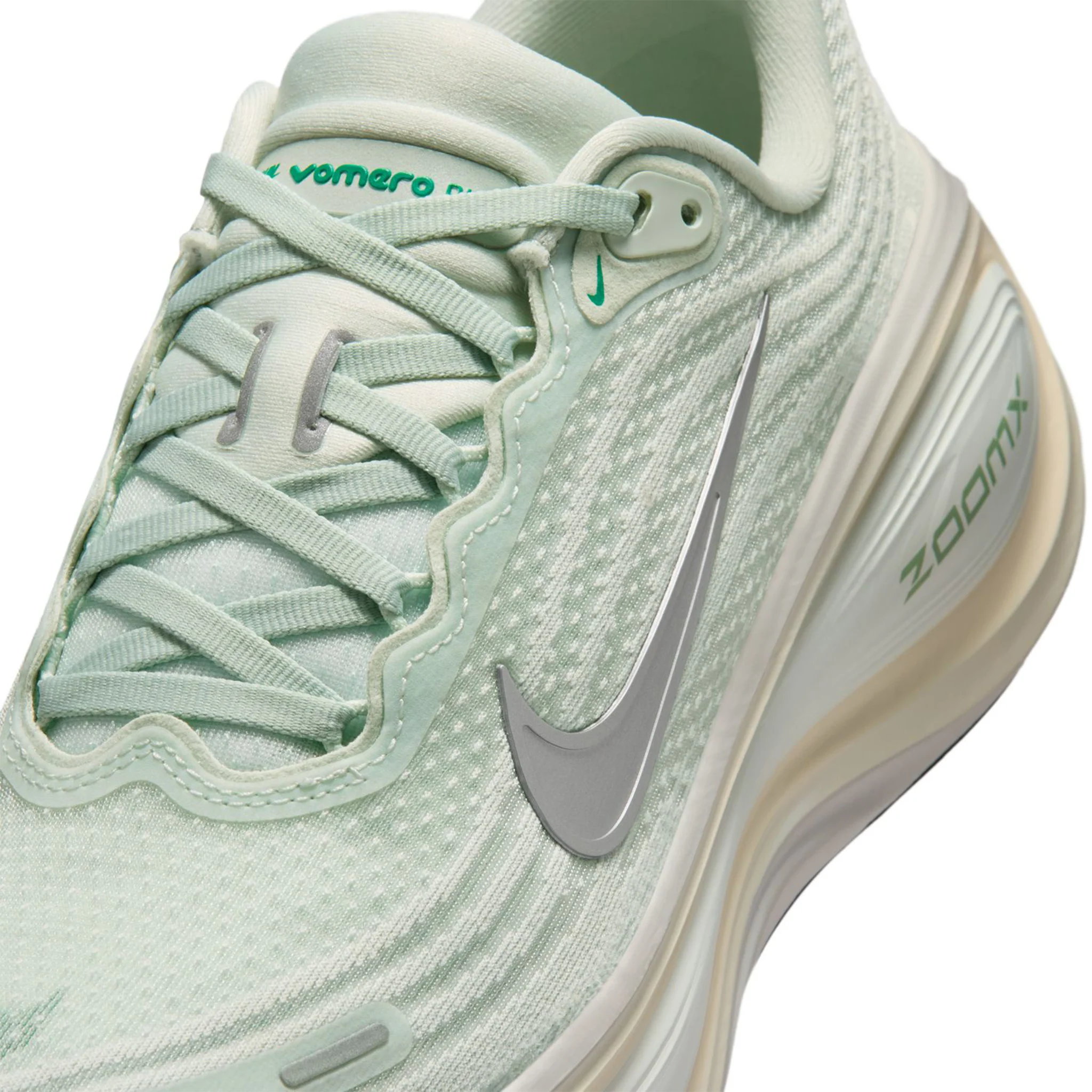 Women's Vomero Plus - Image 7