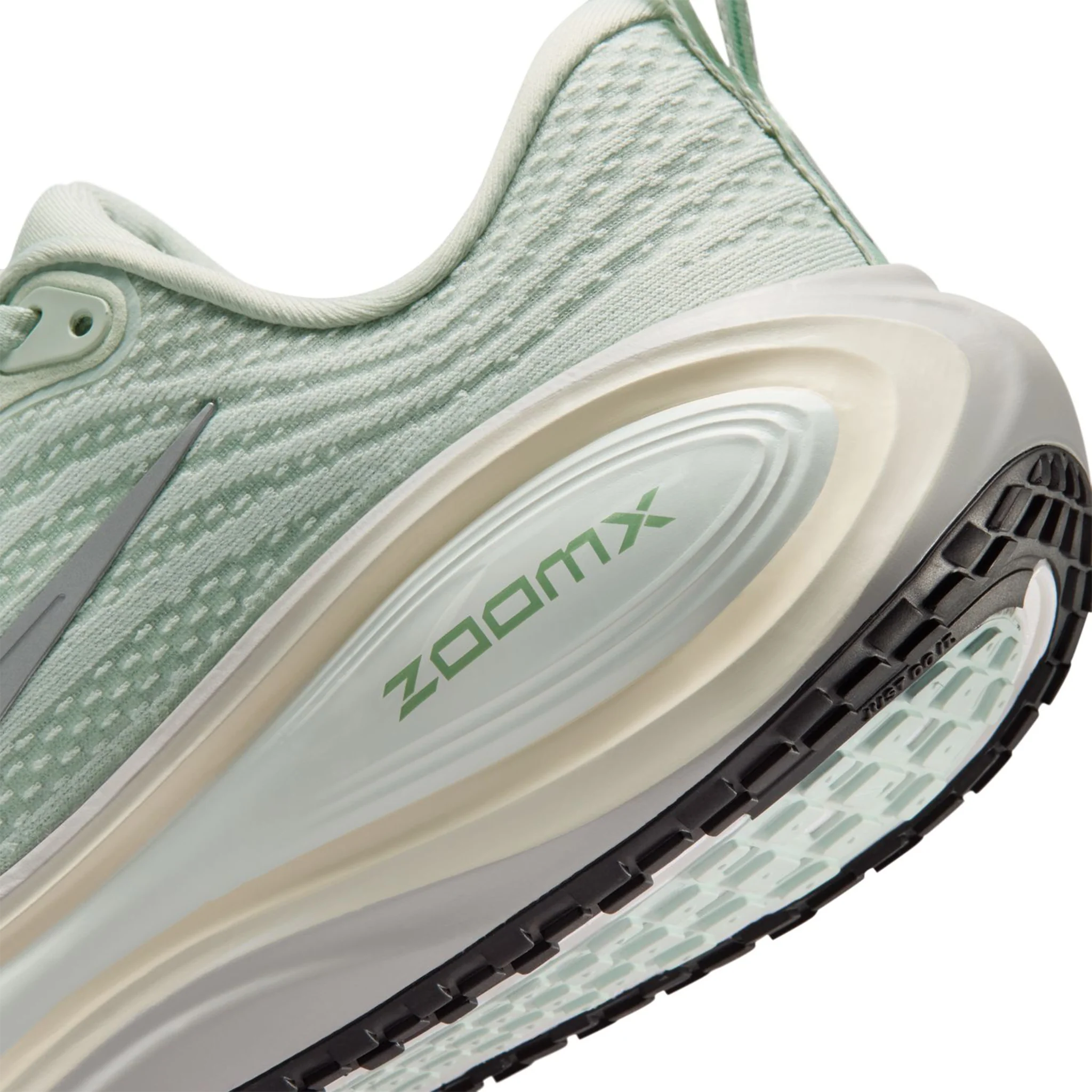 Women's Vomero Plus - Image 8